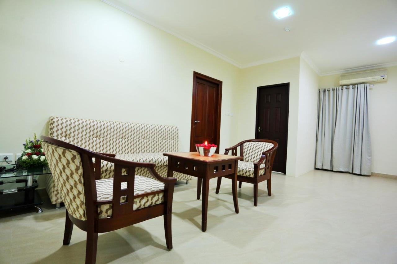 Hotel White City North Paravur Exteriör bild